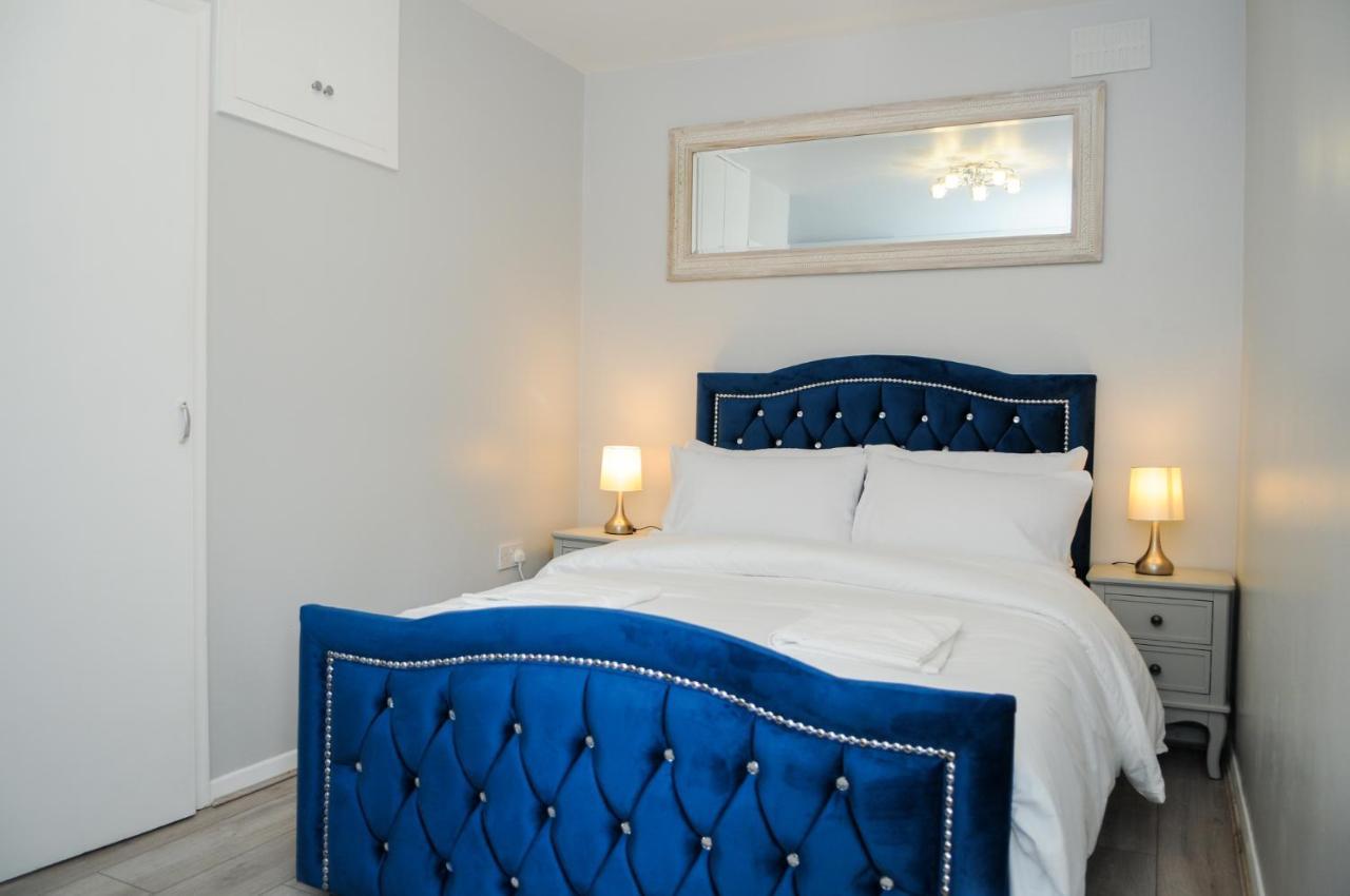 شقة Greater London, 1 Bed London Flat, Parking, Nr Metro Stations, 15Mins To لندن المظهر الخارجي الصورة