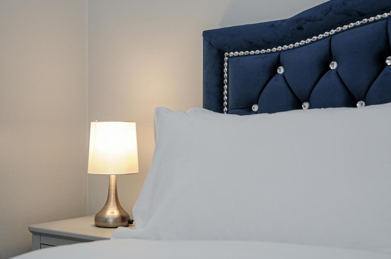 شقة Greater London, 1 Bed London Flat, Parking, Nr Metro Stations, 15Mins To لندن المظهر الخارجي الصورة